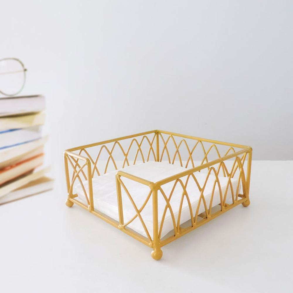 

Золотые настольные отдельно стоящие квадратные держатели для бумажных салфеток и держатели для бумажных салфеток на кухне.