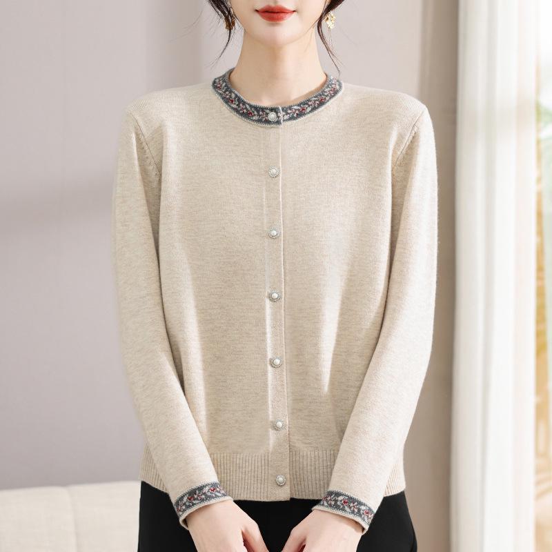 

Elegant Knitted Cardigan for Middle-Aged Women (Ages 40-60), Stylish Long-Sleeve Sweater 5XL (suggested for 155-165 lbs)