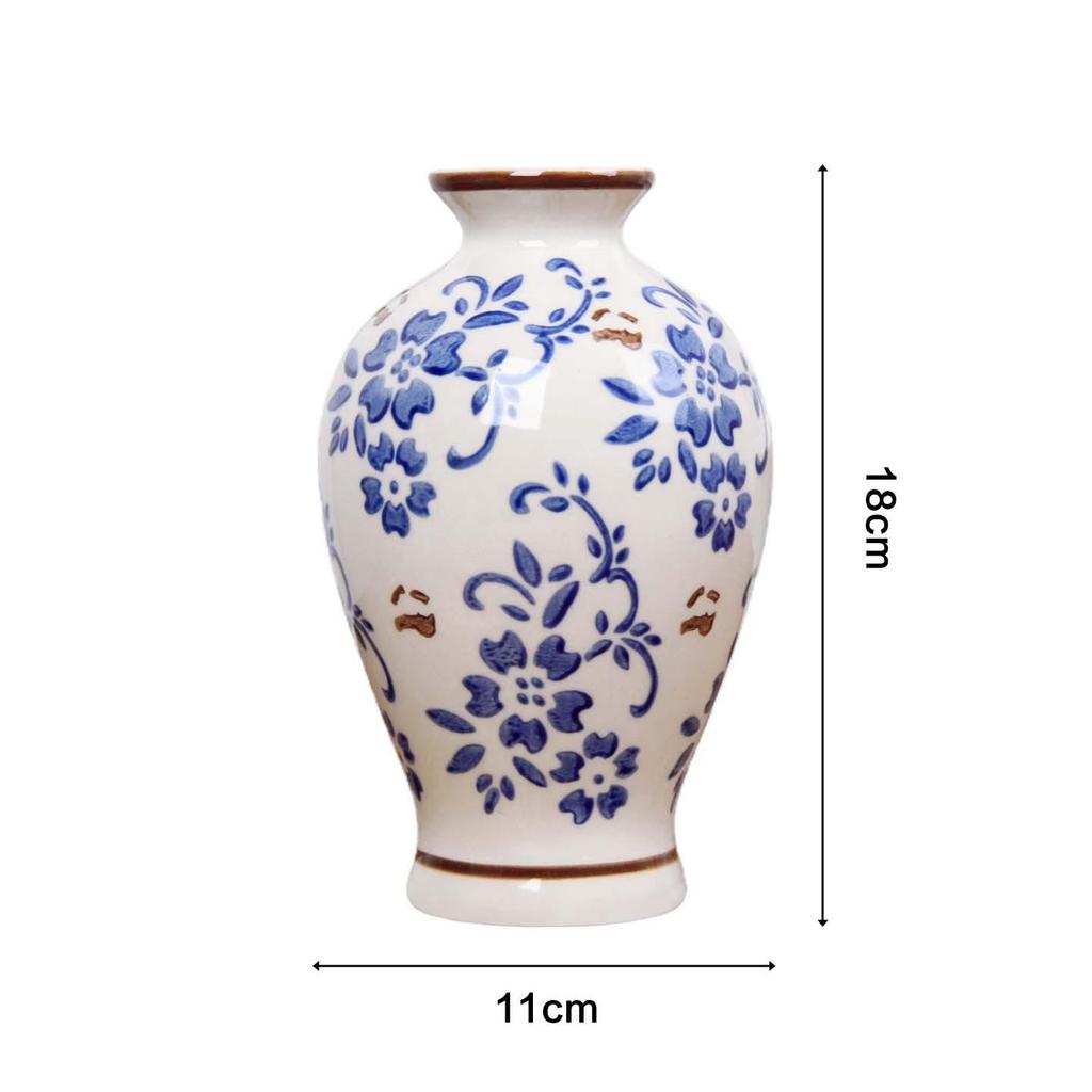 Vintage Blauw en Wit Porseleinen Kleine Vaas voor Bloemschikkingen – Retro Keramisch Ornament voor Woonkamer Decoratie.