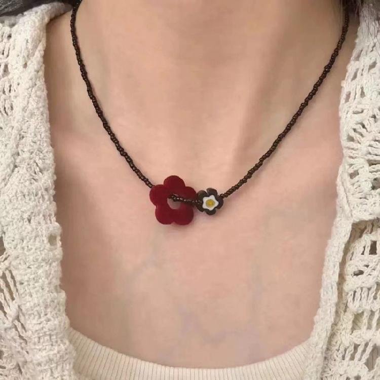 Modern Floral Beaded Necklace Adjustable Length Portable Electroplated Chain Jewelry for Women Girls Party Gifts