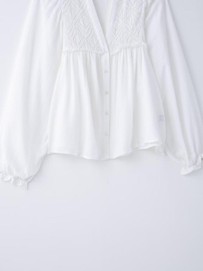 Spring 2025 European & American Style Women's Embroidered V-Neck Top