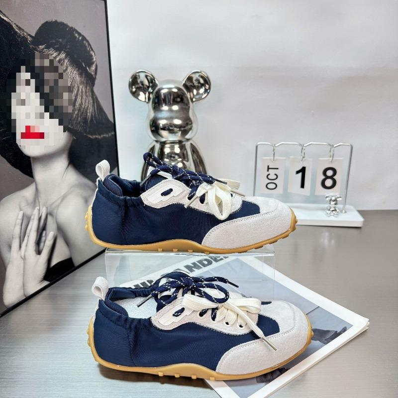 Leather flat bottom comfortable and lightweight 2 new spring and summer new color matching fashion casual sports shoes