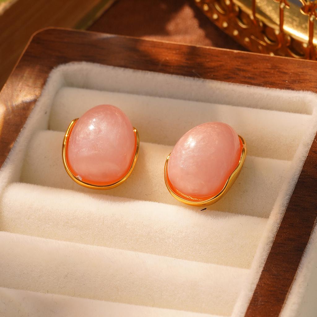 Spring and summer new geometric small fresh stud earrings 2026 simple Korean pink sweet silver needle temperament earrings