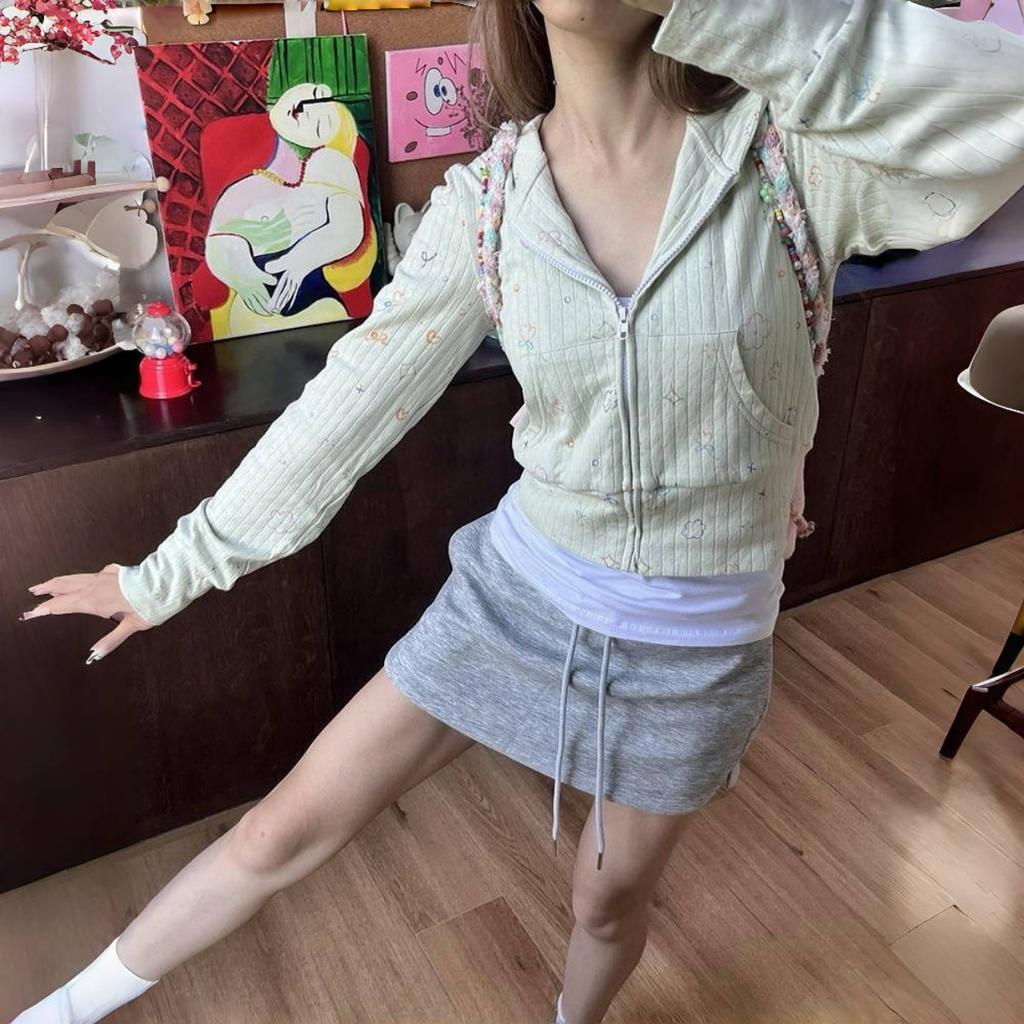 VAYLA Süße Sweatshirts mit floralem Print, neue Slim-Fit-Oberteile für Damen, Y2k Grunge, langärmlige Cardigan-Jacken mit Reißverschluss