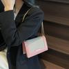 New fashion chain single shoulder messenger bag niche temperament underarm bag personality contrasting color commuter small square bag women