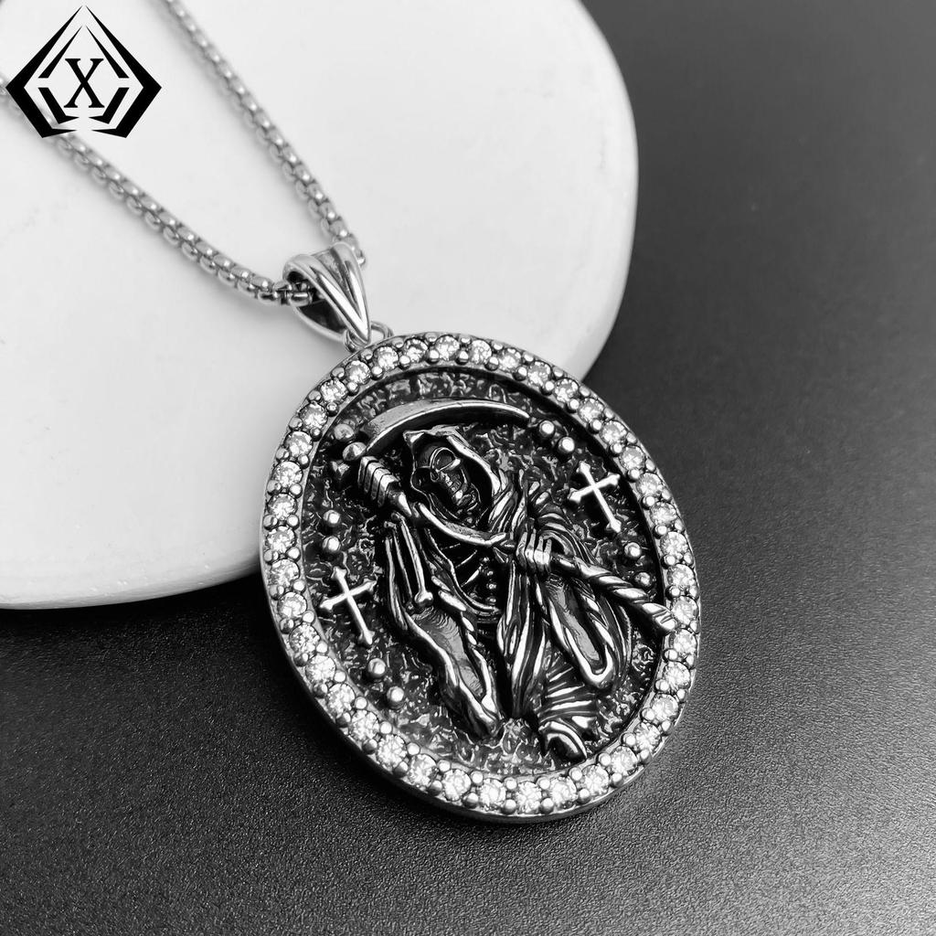 Xiweier Retro Halloween Skull Pendant Necklace - Unisex Unique Design
