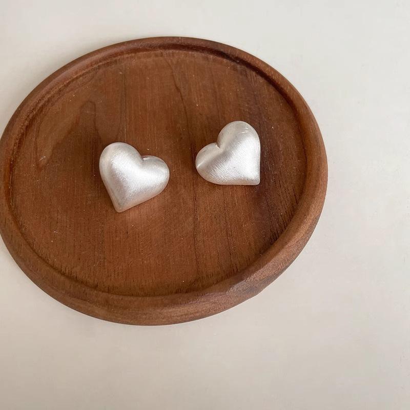 Vintage Heart Stud Piercing Earrings For Women Girl Korean Fashion New Trendy Jewelry Accessories Gift Party Daily