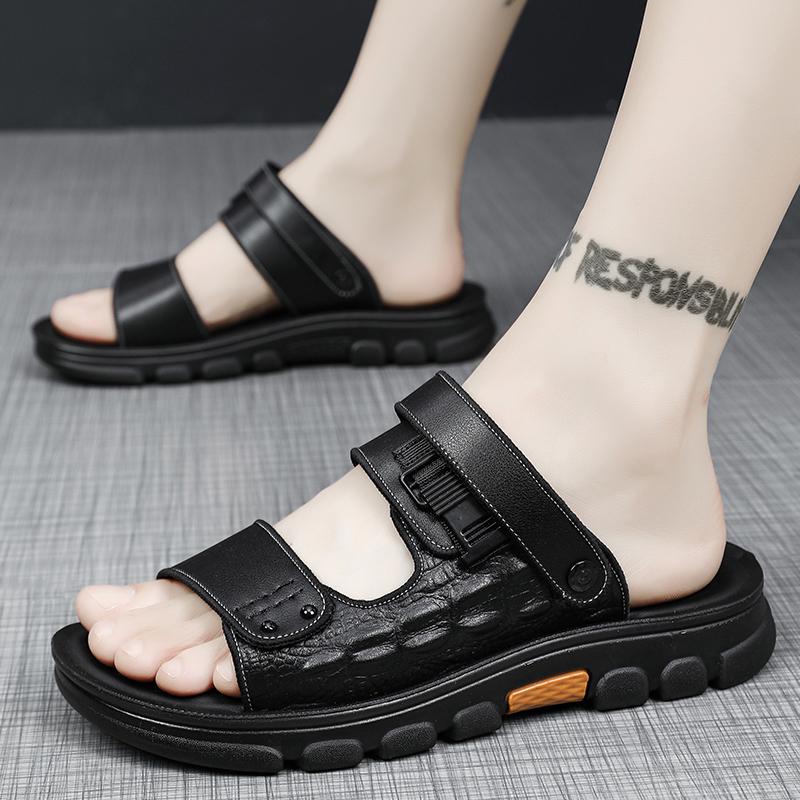 Fashion Men Summer Sandals Cozy Hollow Non-slip Soft Cool Lighted Breathable All-match Classic Wearable Fashion Casual Leather Sandals
