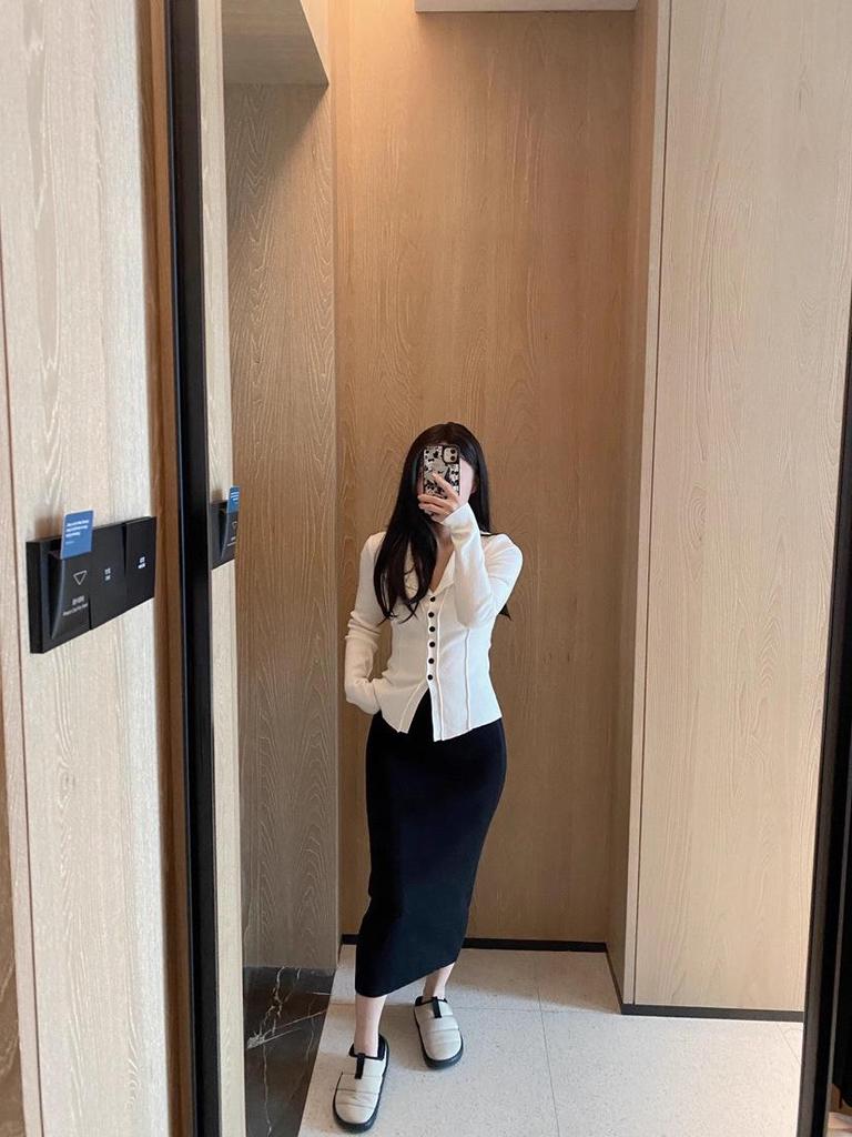 Women's Autumn & Winter Slimming Knit Cardigan with Retro Turn-Down Collar