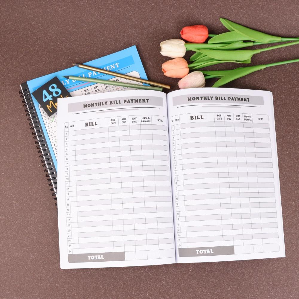 Independently Published Monthly Bill Payment Tracker: 48 Months Expense And Bill Tracker With Calendar & Debt Payoff Planner