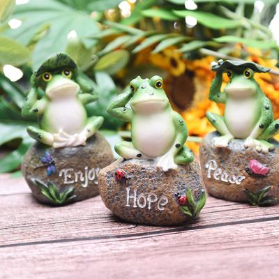 Frog Garden Statues Resin Frogs Sitting On Stone Welcome Sculptures Cute Frogs Ornament For Lawn Decoration Gift