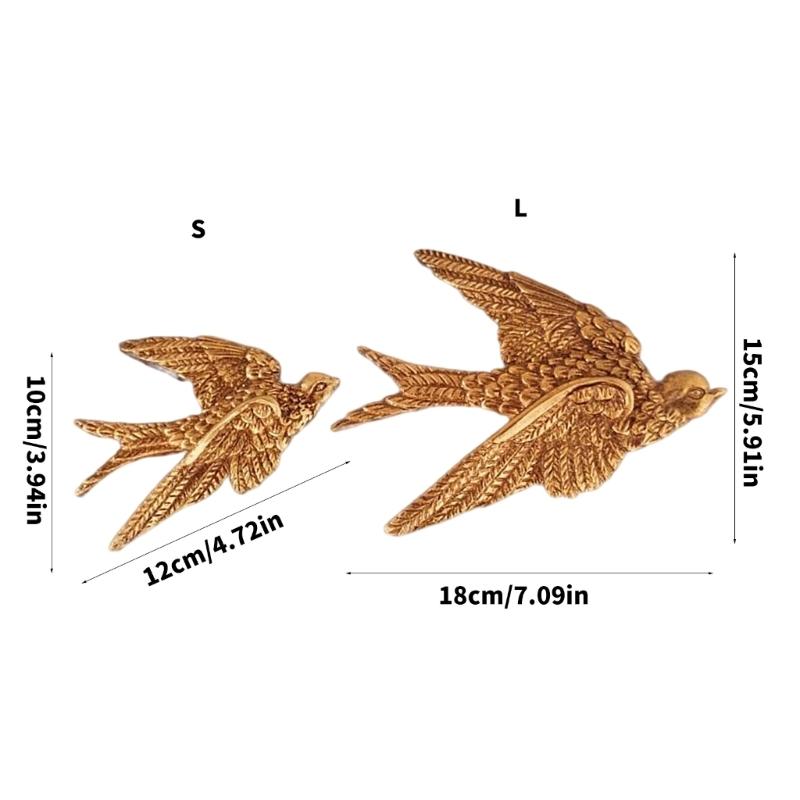Gold Swallow Wall Decors 3D Resin Flying Bird Hanging Sculpture Floating Ornament for Entryway Living Room Bedroom Styling Housewarmings Gift