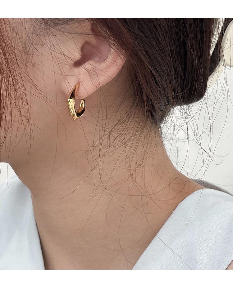 Korean S925 Sterling Silver Geometric Circle Hoop Earrings: Unique, Luxurious Design for Women