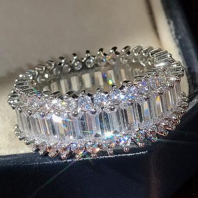 Huitan Trendiger Luxus Plattiert Damen Eheringe AAA Zirkonia Funkelnder Versprechensring Verlobung Hochzeitsfeier Schmuck