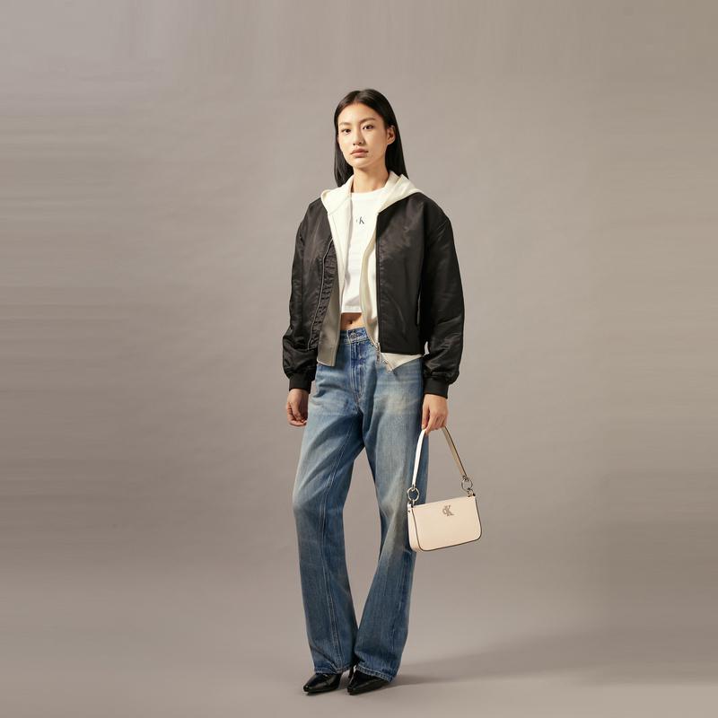 New CALVIN KLEIN Synthetic Material Underarm Baguette Shoulder Bag Women's Apricot DH3237-280