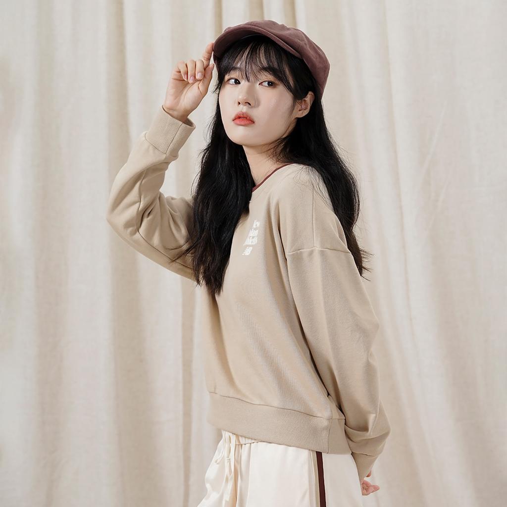 (WMNS) New Balance Athletics 70s Crewneck Sweatshirt Asia Sizing 'Beige White' Women's AWT23552-INC