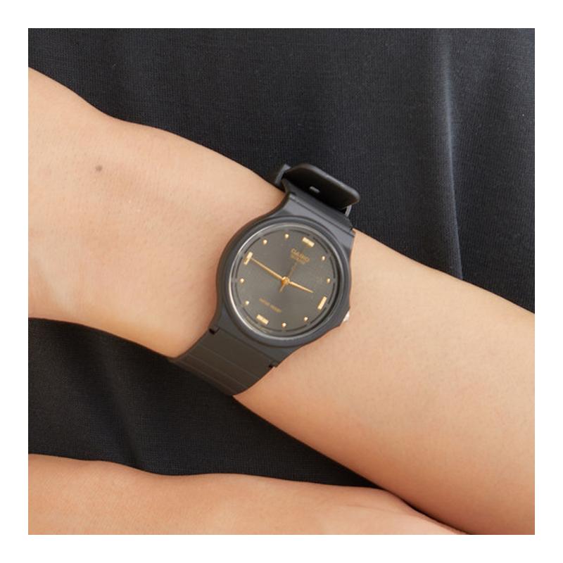 Casio YOUTH Series-Disc Three Needles Fashionable Business Casual Simple Light Thin Versatile Classic Quartz Movement Resin Strap Japanese MQ-76-1AL