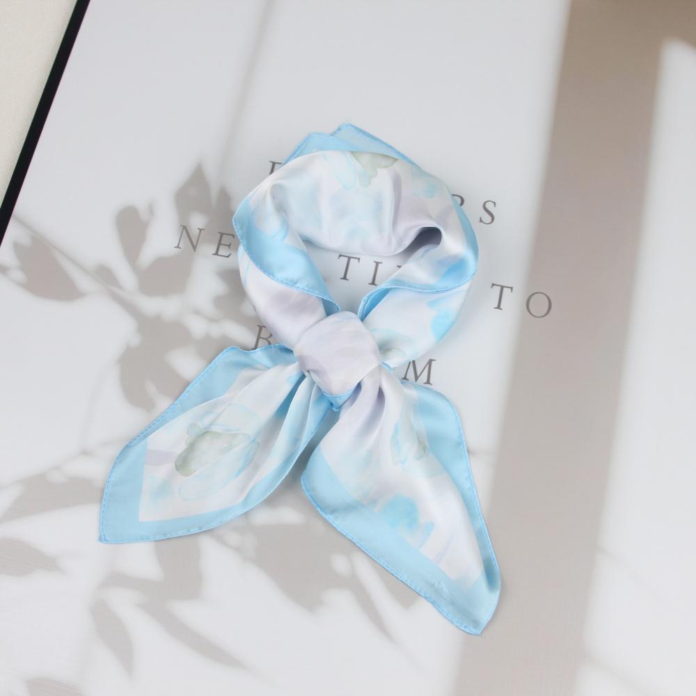 

68cm Fresh Floral Scarf Polyester Fiber for All Seasons Scarf for Women Warm and Sun-protective Neck and Shawl Hijab бежевый