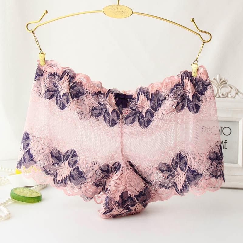 Sexy Damenunterwäsche, Höschen aus Spitze, transparentem Netzgewebe mit kontrastierendem Rosenmuster und dreieckigen, flachen Ecken