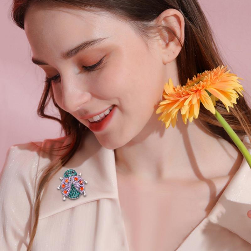 Vintage Rhinestone Beetle Brooch Fashion Animal Insects Seven Stars Ladybird Pin For Men Women Clothing Jewelry Accessories Gift
