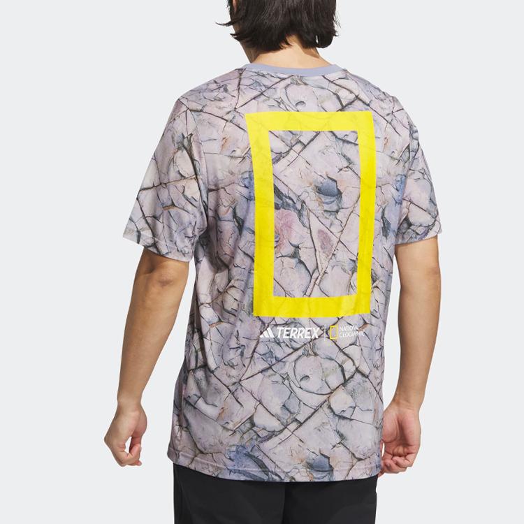 Adidas National Geographic Spolupráce Tencelové Tričko s Celoplošným Potiskem Loga Unisex Topy Stříbrno-Šedá Fialová IC2000