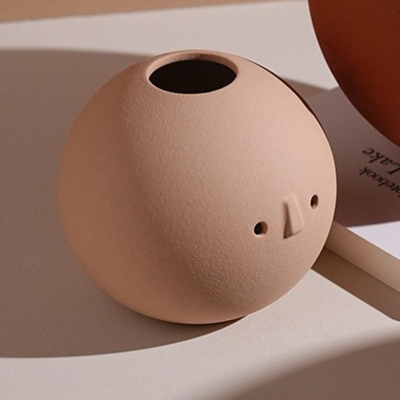 Ceramic Decorative Vase Modern Aesthetic Mini Luxury Flower Vase Art Elegant Flowerpot Interior Home Table Ornaments Decoration