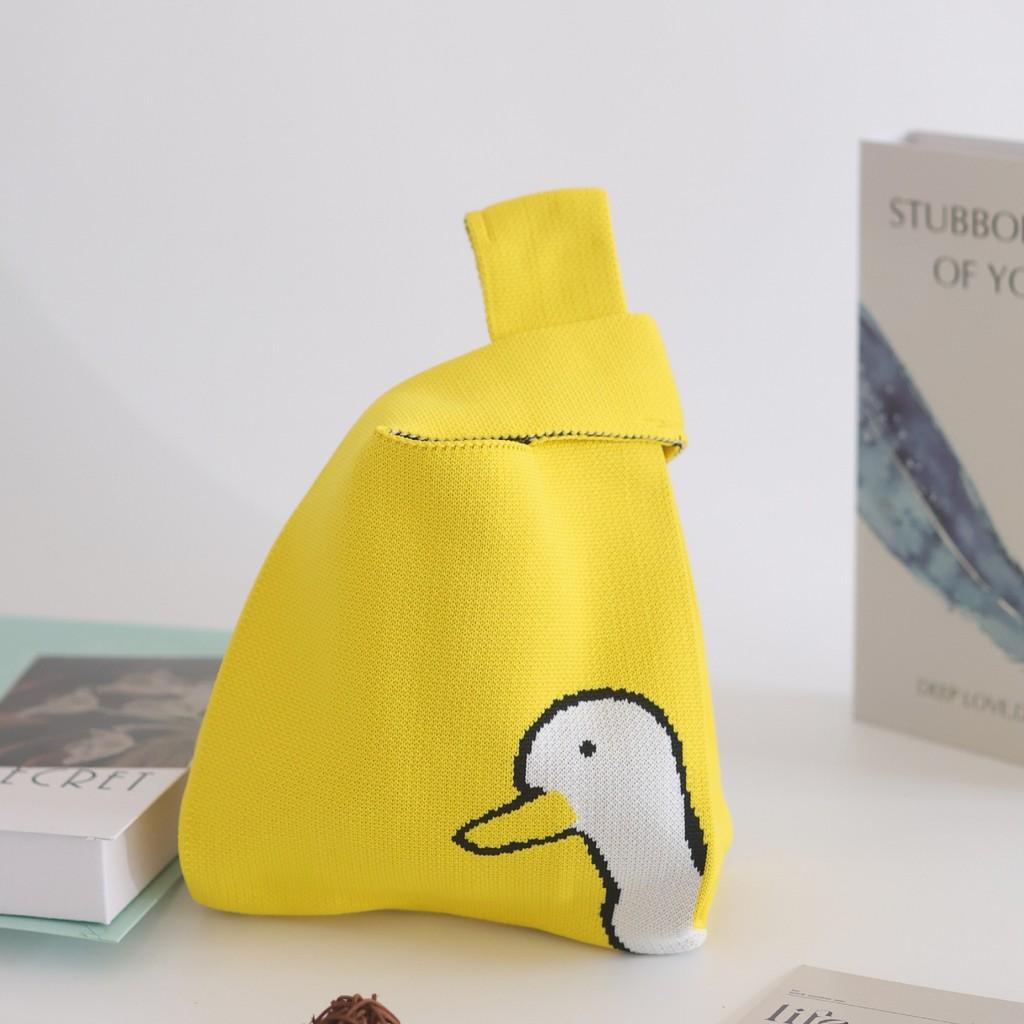 Trendy Knit Bucket Bag For Women Soft And Spacious Tote Bag With Eye-catching Patterns Ideal For Daily Wear And Gifts