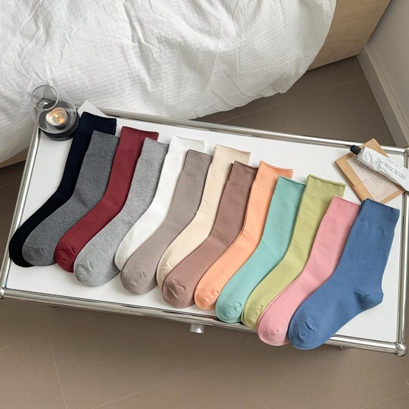 Simple Colored Women Socks Casual Breathable Ladies Korean Socks Plain Soft Daily Female Crew Socks Trendy Solid Color 2026 New