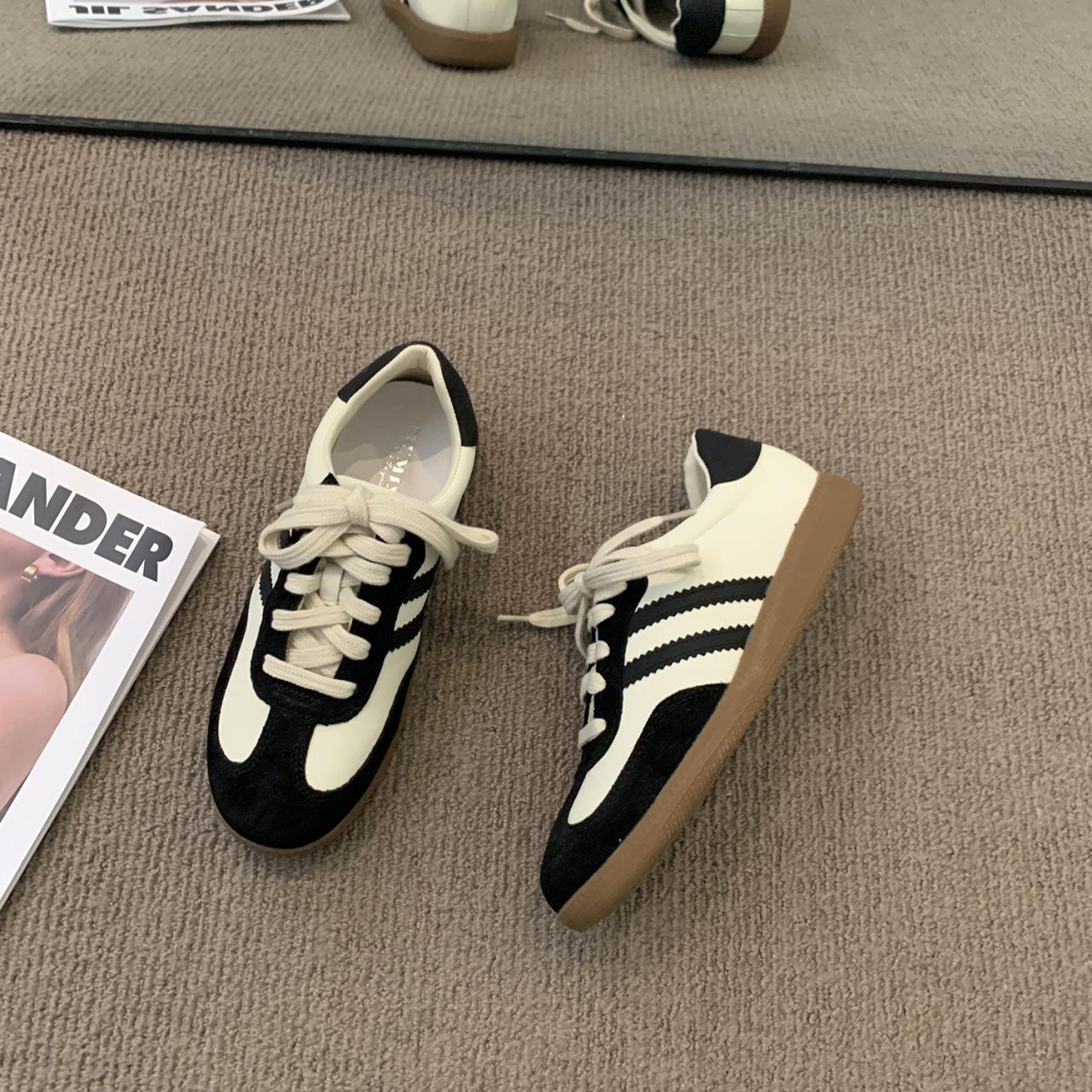 

Повседневная универсальная юбка, легкие толстоподошвенные маленькие белые женские туфли, новая простая осенняя ретро-обувь 40 чёрный