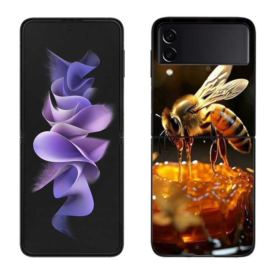 Bees and Honey in the Honeycomb Phone Case For Samsung Z Flip 7 6 5G Galaxy Z Flip 5 4 3 Black Hard Cell Cover Luxury PC Shell