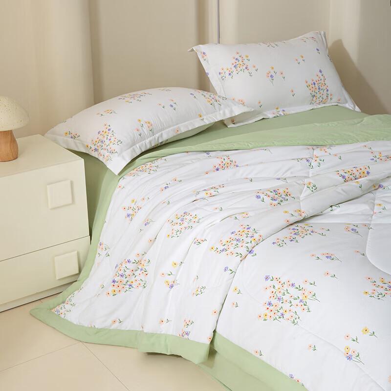 Belle Anna Cloud-Feel Knit Wildflower Summer Quilt