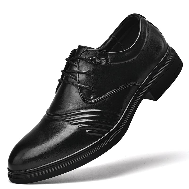 

Luxurious and elegant men s shoes Classic British gentleman style Groom s wedding party formal office genuine leather shoes 44