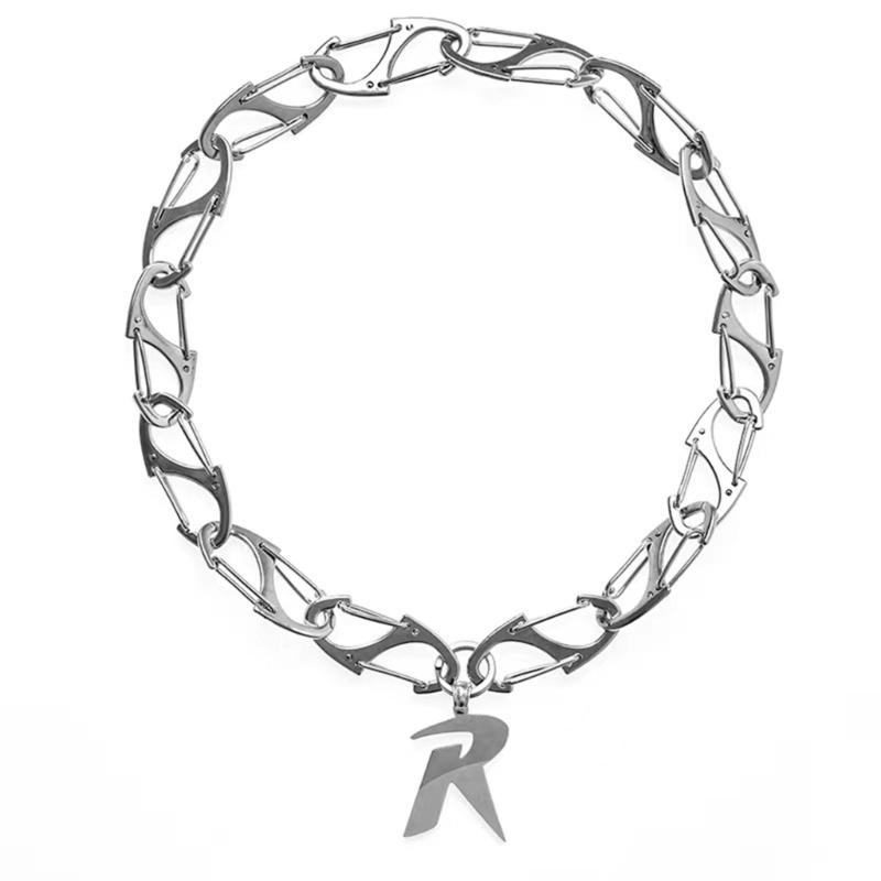 Punk Letter R Pendant Necklace for Women Unisex Hip-hop Buckle Chain Men Unusual Choker Necklaces Trend Y2K Jewelry 1