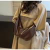 Ielgy Retro Large Capacity Tote Bag Fashion Niche Casual Pleated Commuter Dumpling Bag