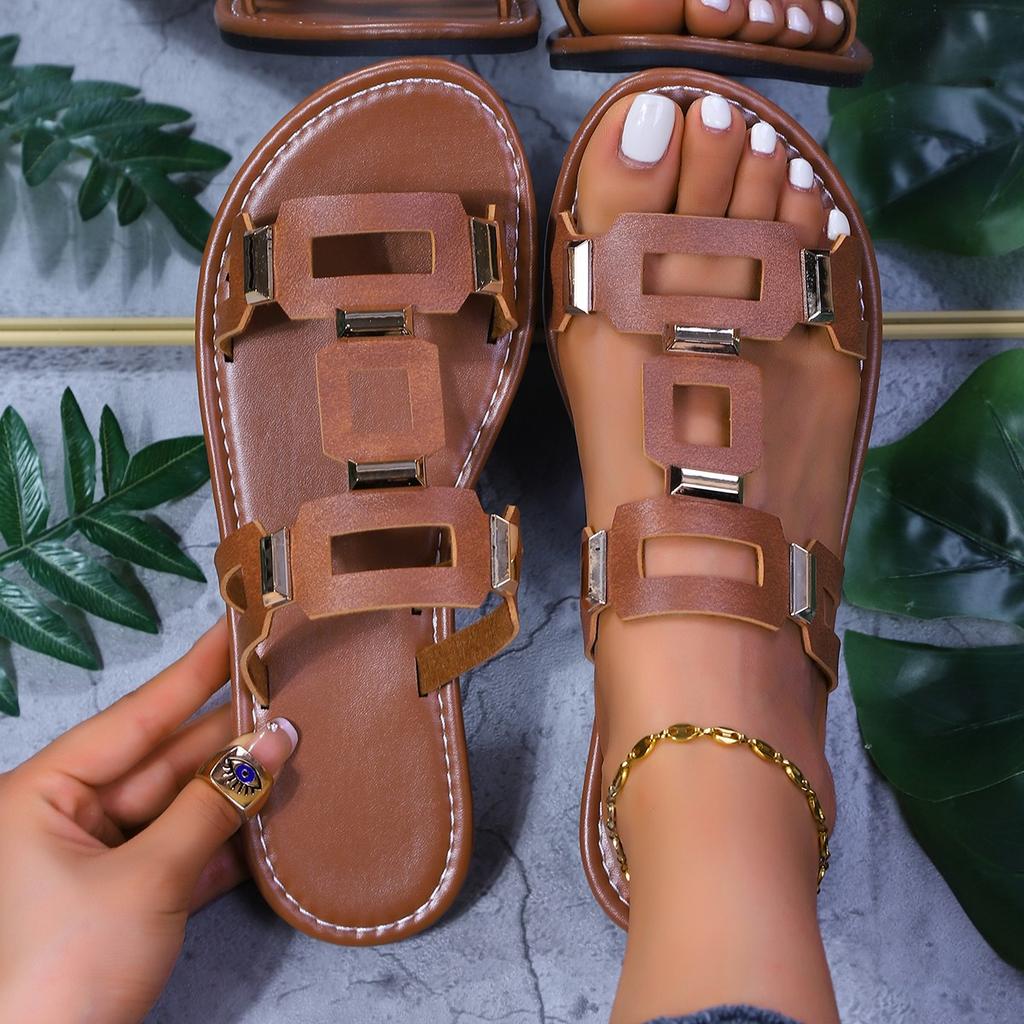 Fashion 2025 Round Headed Leather Ladies' Sandals Flat Casual Beach Shoes Comfortable Footwear with Metal Decoration Fashion Women Shoes