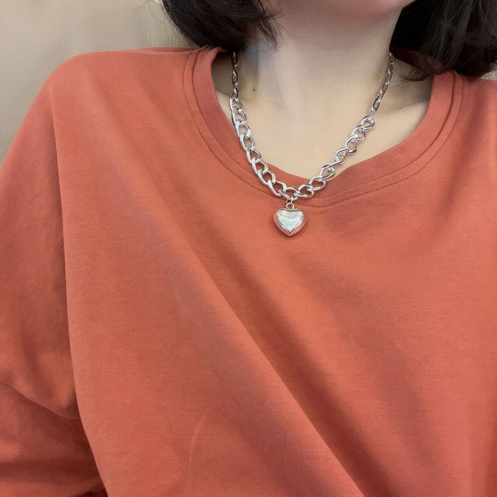 Love Peach Heart Pendant, High-End Necklace, Women'S Design Temperament Sweater Chain, Autumn And Winter