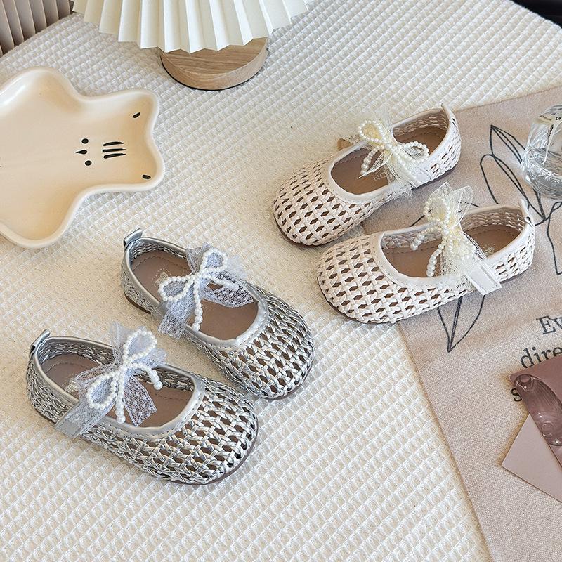Spring 2026 Baby Girl Bow Princess Walker Shoes - Hollow Weave Leather