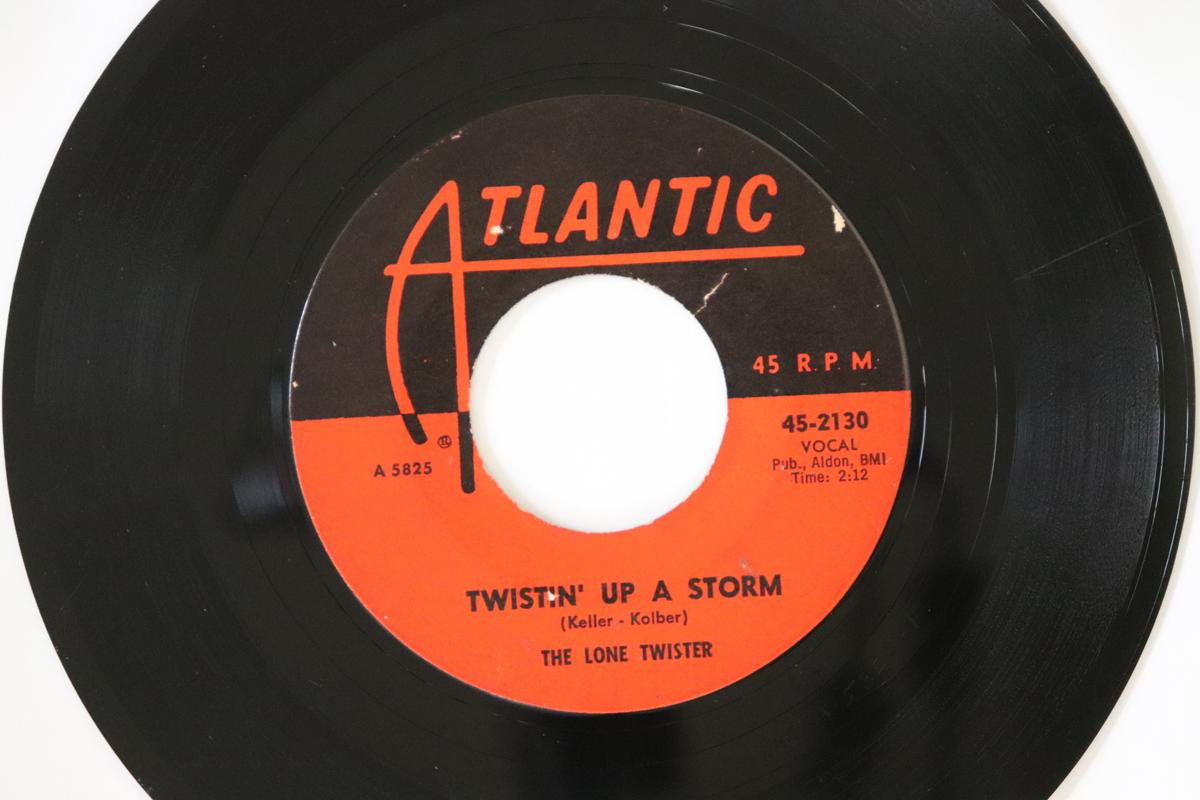 

7inch Record LONE TWISTER - The Lone Twister 452130 Atlantic 1961 US Soul/Funk Used