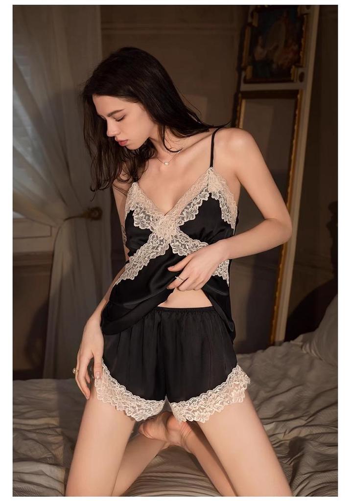 Set Pigiama da Donna in Seta di Ghiaccio 2024: Sexy Due Pezzi Camicia da Notte in Pizzo con Reggiseno Integrato & Pantaloncini - Tendenza Virale di Internet