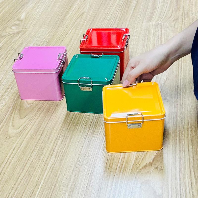 Quadratische Blechdose Keksdose mit Deckel Staubdicht Heimküche Desktop Aufbewahrungsblech Langlebige Schnalle Eisenbox