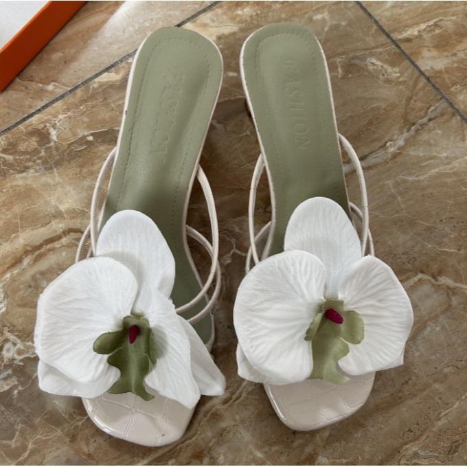 Elegant style red high heels for women 2025 new flower toe high-heeled slippers for summer