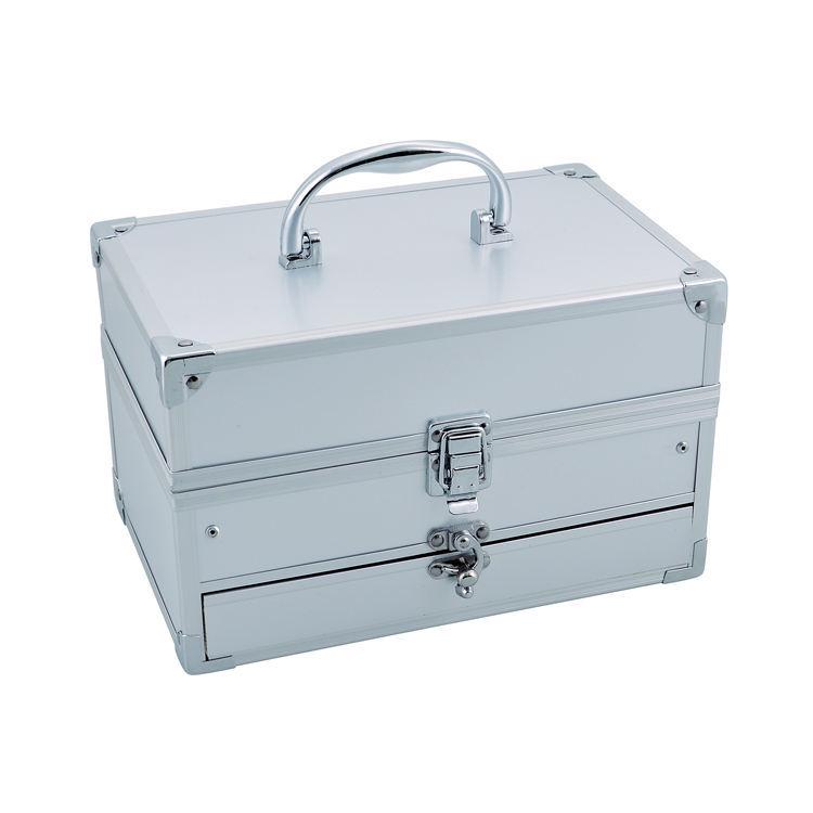 

Самый продаваемый косметический подарочный набор: Тени для век, Блеск для губ, Специальный набор визажиста в алюминиевом кейсе серебряный