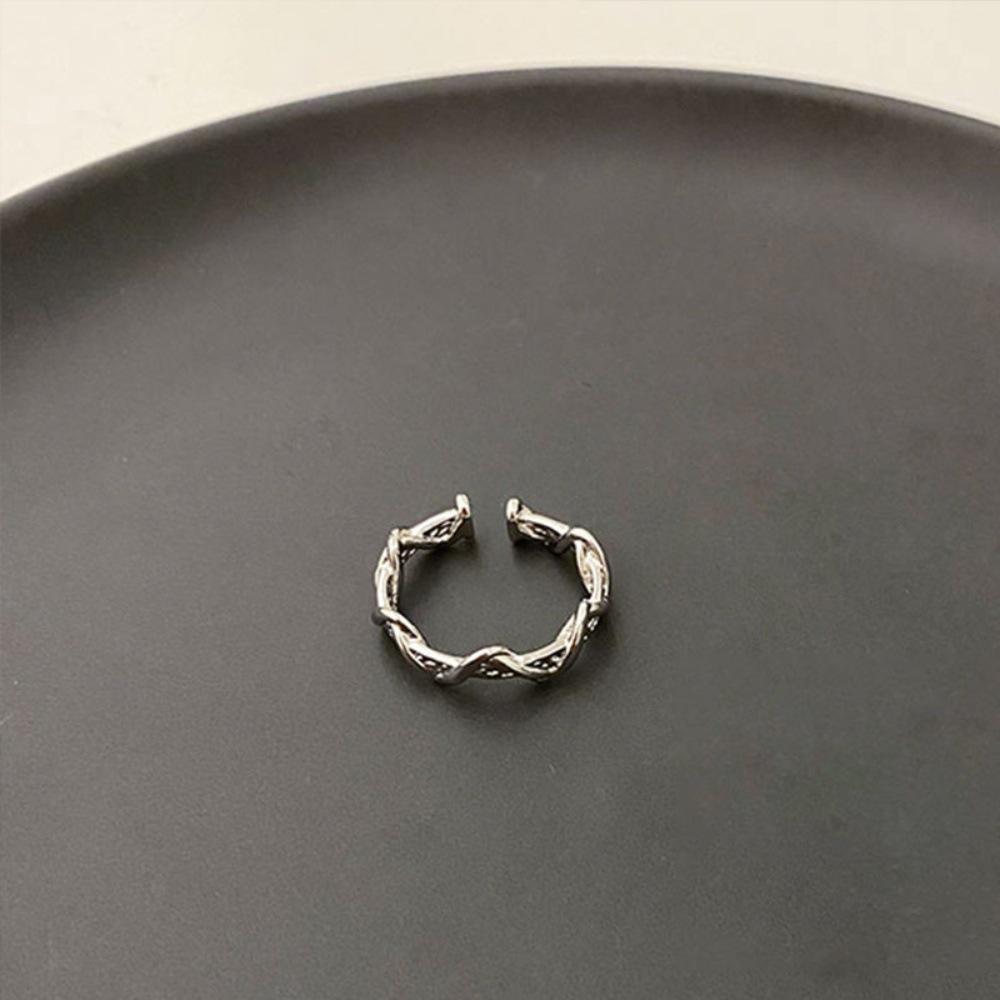 Women's High-End Light Luxury Sterling Silver Ring - Non-Fading, Versatile Index Finger Accessory