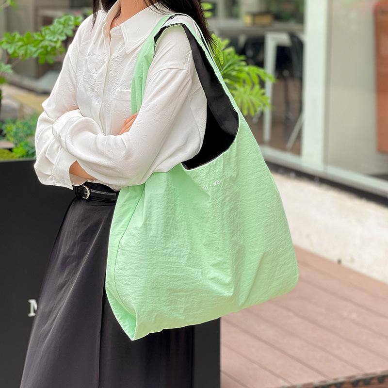 Japanese simple nylon large-capacity shoulder women's bag portable tote bag shopping bag solid color lightweight retro handbag