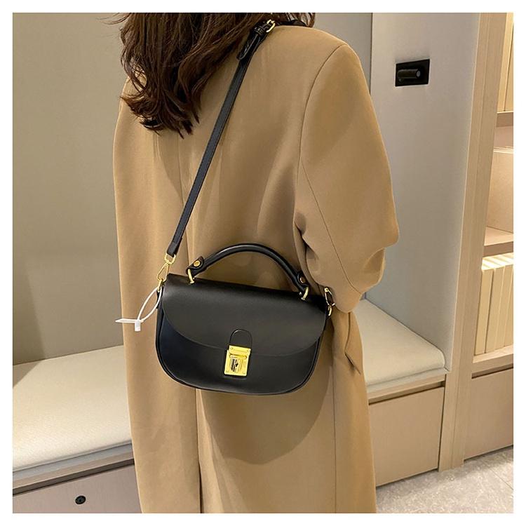 IELGY women's fashion versatile handbag, simple and fashionable shoulder messenger bag