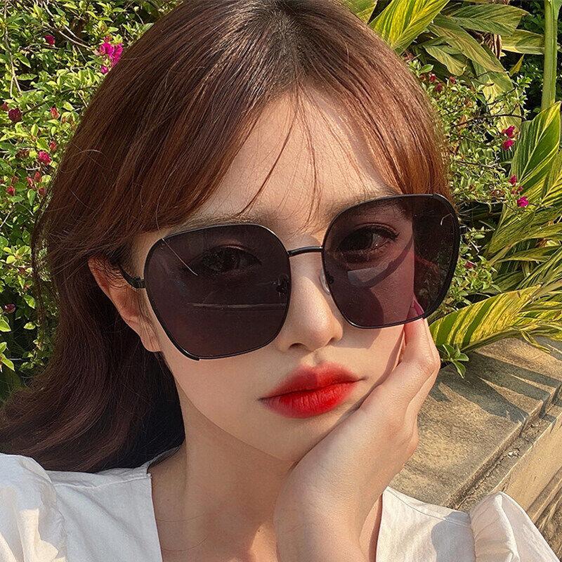 משקפי שמש חדשים לנשים Ins אופנה בסגנון קוריאני משקפי שמש אופנתיים לנשים הגנת UV