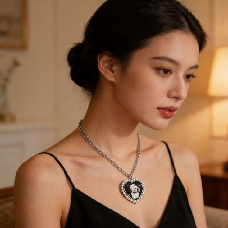 Fashionable 81Cm Long Necklace Designed With Cats And Dog Charm Great For Casual Outings