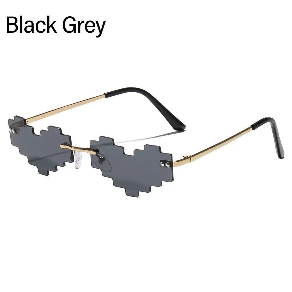 Novel Mosaic Heart Sunglasses Funny Pixelated Mosaic Glasses Retro Gamer Robot Eyeglasses Cosplay Party Glasses for Men Women