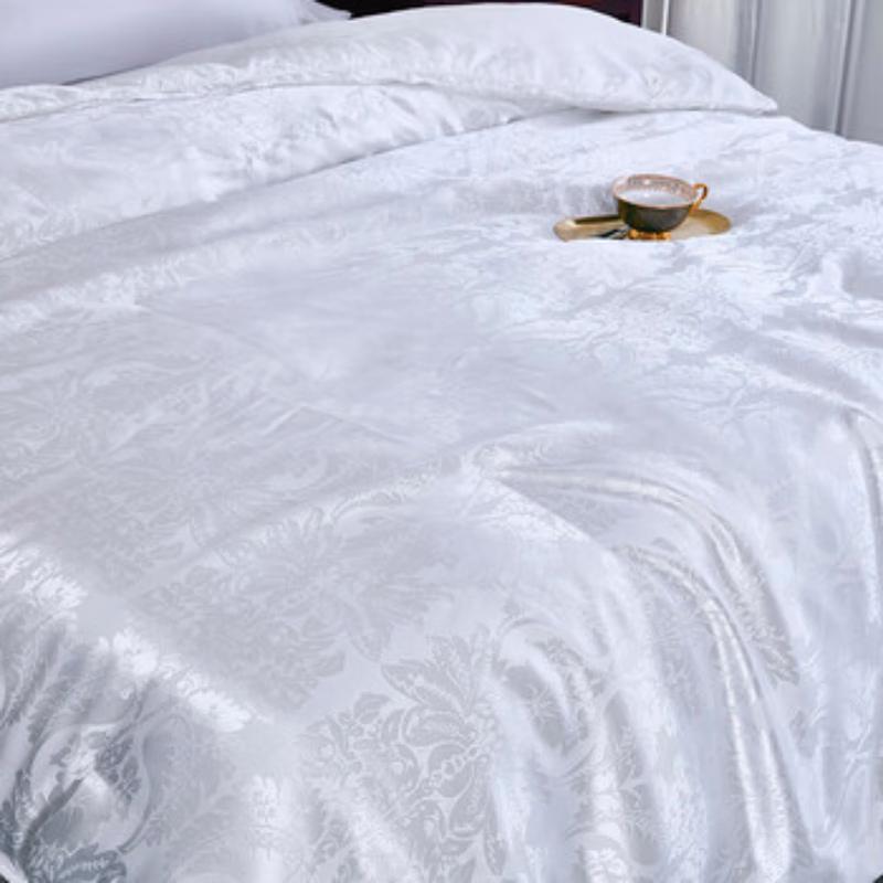 Tangna Four-Season Jacquard Silk Quilt