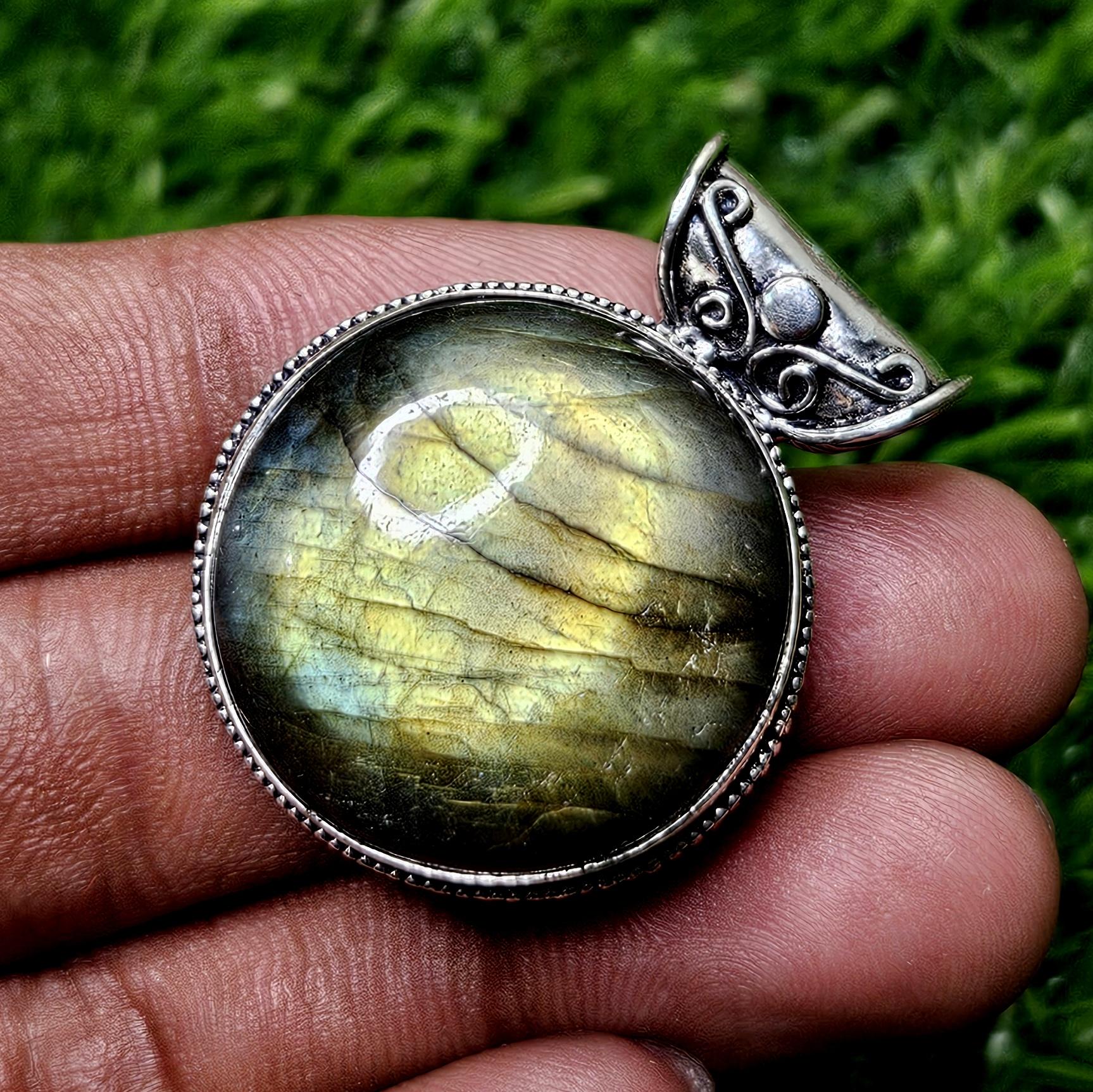 

Подвеска из натурального лабрадорита Подвеска из натурального драгоценного камня Подвеска из стерлингового серебра 925 пробы Ювелирные изделия ручной работы Ювелирные изделия из лабрадорита для нее M жёлтый